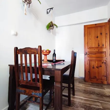Lauren's Charm Town Apartamento Lefkáda